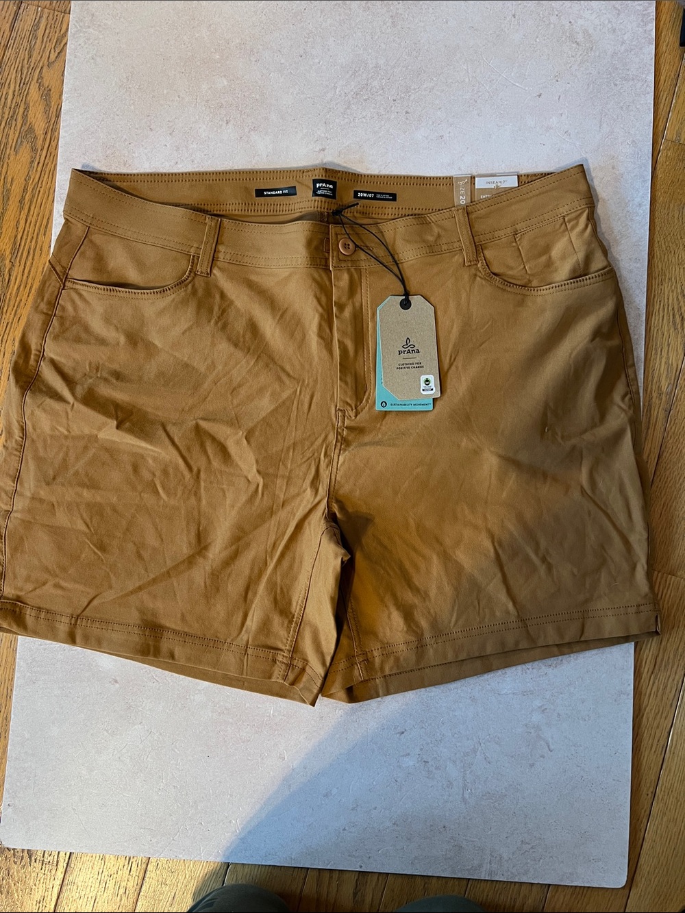 Prana Women’s Earthbound Halle Shorts Plus II.  Stretch Bermuda Shorts